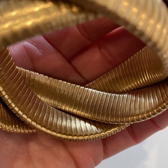 Gold-Tone Herringbone Chain Twisted Bangle Bracelet EUC OS Unbranded Slip On - Picture 6 of 6